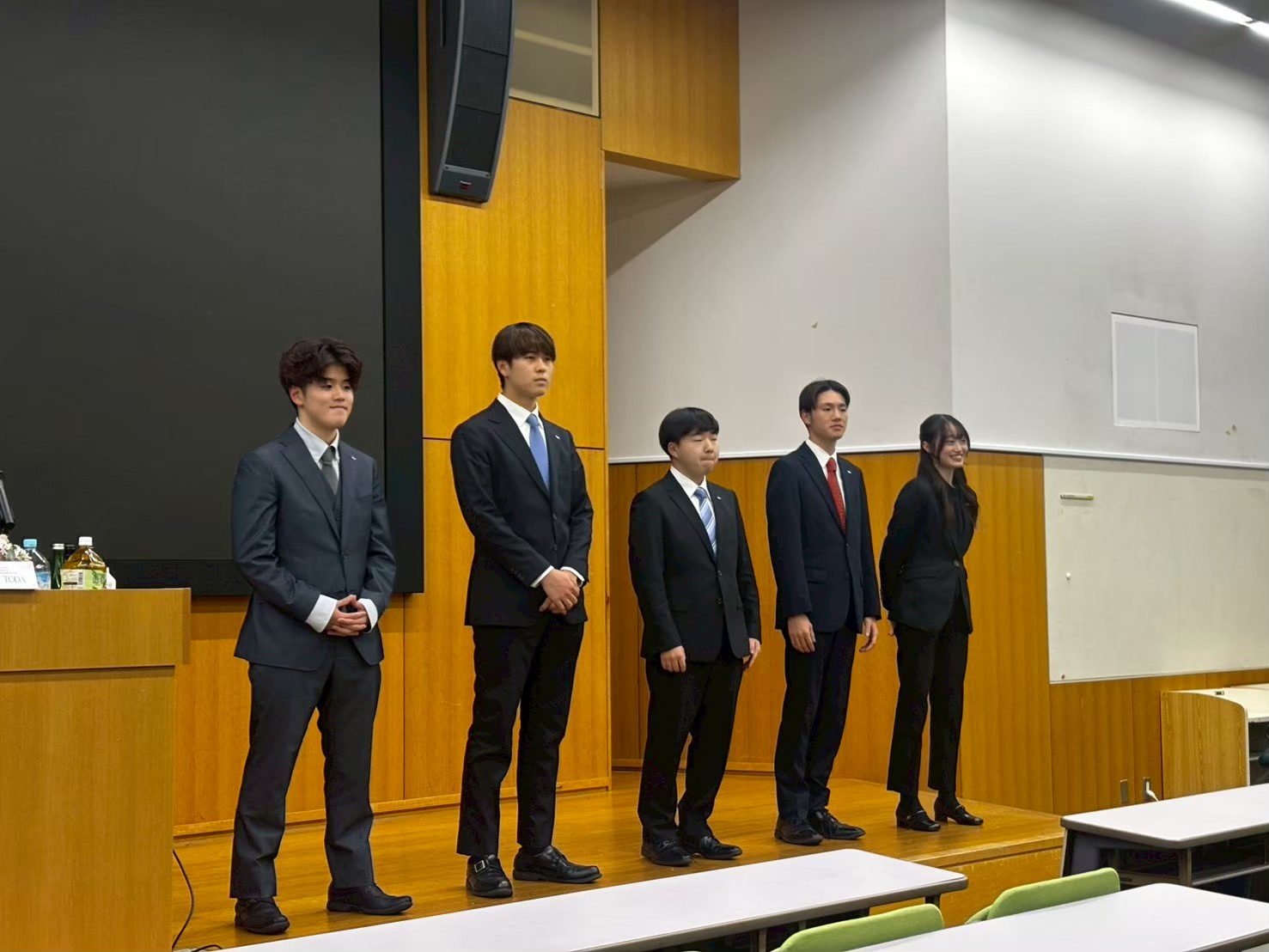 幹部紹介サムネイル